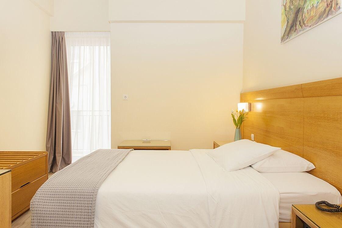 Otel Athinais 3*