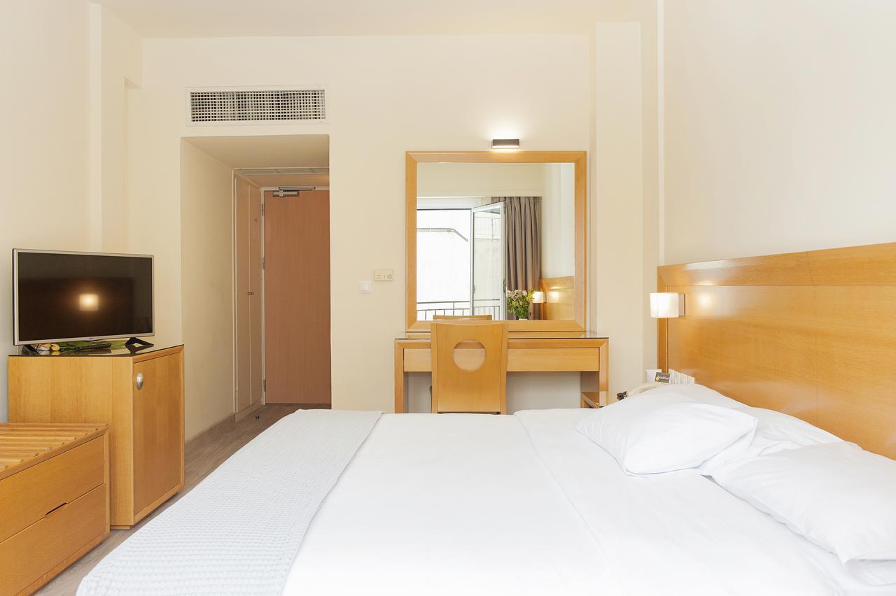 Otel Athinais 3*