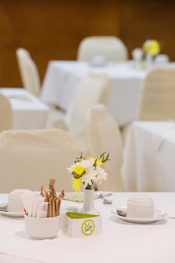 Athinais Otel